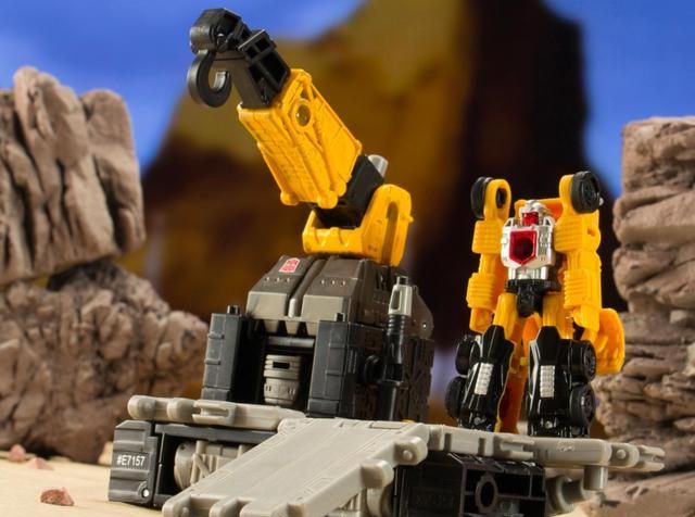 变形金刚动漫人物:再现沉寂于历史的汽车人基地金刚-铁匠