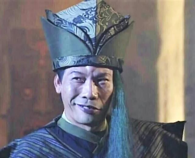 说到金庸先生笔下的轻功高手,就不得不提韦一笑这个人物,他是金庸先生