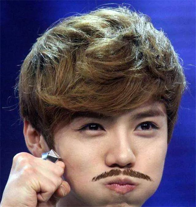 肖战留胡子,王一博留胡子,千玺留胡子,看到鹿晗:man爆了!