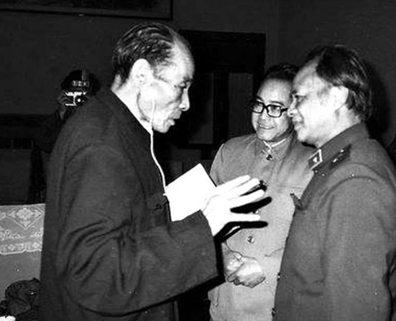 "功德林战犯"黄维,1975年被特赦后最不愿意见到两个人