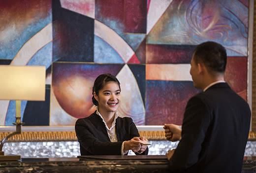 打工仔在澳门当酒店服务员,一年能赚多少钱,说出来你不相信