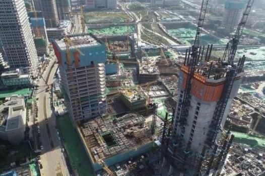 青岛耗资137亿，在建369米高楼，整体造型却被网友吐槽