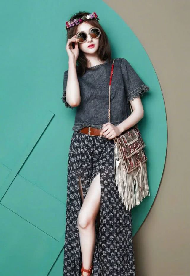 郑爽9年前旧照,利索短发配修身裙,摩登洋气又显高