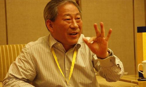 中国两大传奇包工头,一个让女儿当上中国首富,一个娶了自己学生