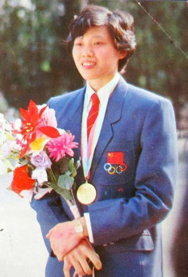 她是女排5连冠功臣,28岁嫁德国富豪,自己和儿子都是中国籍|郑美珠