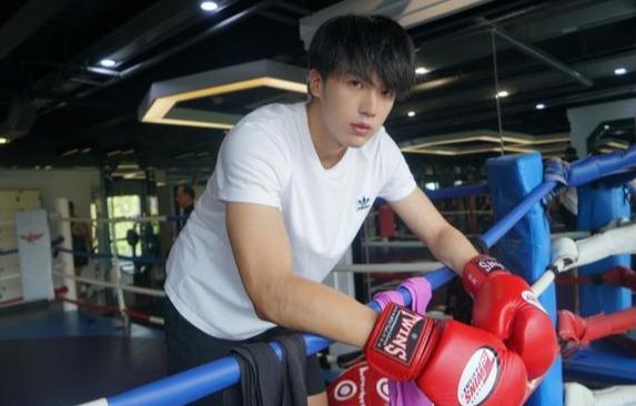 柴鸡蛋不愧是耽美系发起人上瘾后又一力作百里挑一好绝