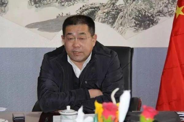 内蒙古纪委首次一天公布三名厅官落马|内蒙古|吴平|内蒙古自治区_新浪