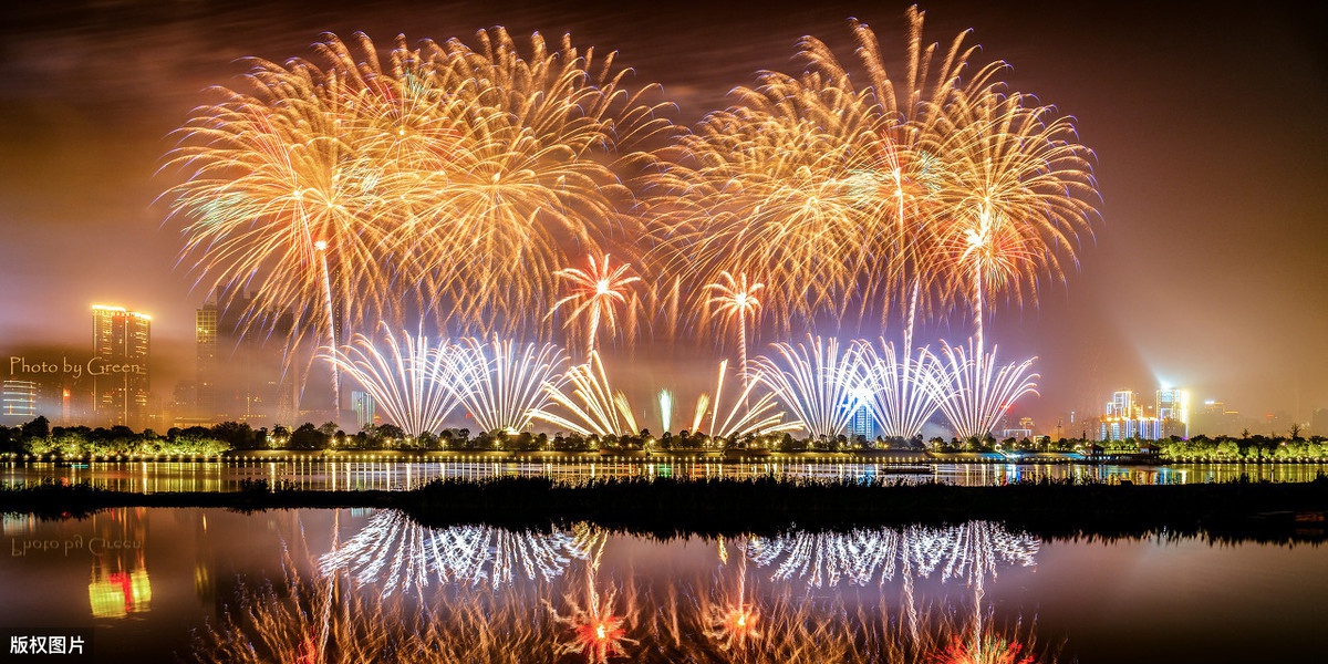 中国受游客喜爱的"网红城市",烟花吸引超过30万人次观看