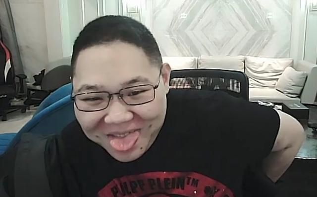 pdd和uzi开黑,大司马突然加入语音,骚猪:谁叫的?吃不到鸡了