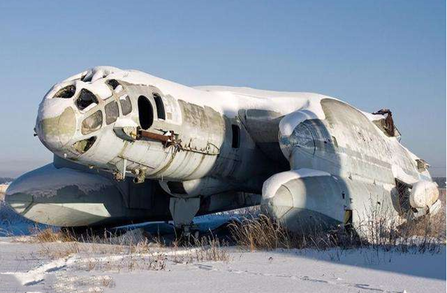 k-7轰炸机:苏联人打造的超级轰炸机,带有6个巨型的发动机,体积相当的