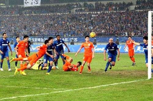 鲁能旧将喜得千金!头球绝杀力挽狂澜夺冠,感动山东球迷泪洒看台