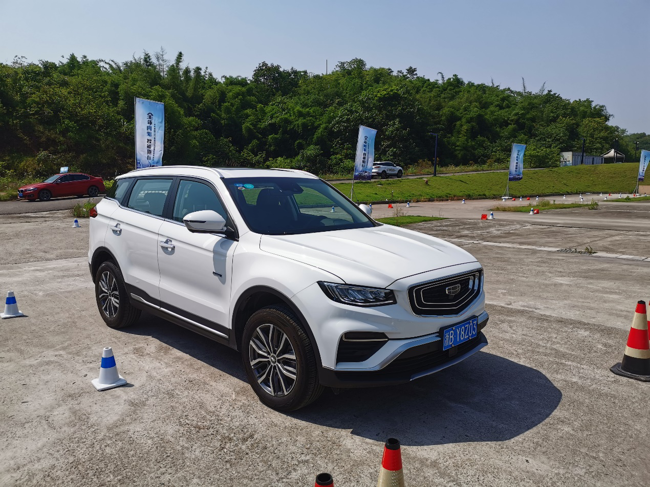 15万买品质四驱车吉利博越pro四驱版已为你提供最佳选择