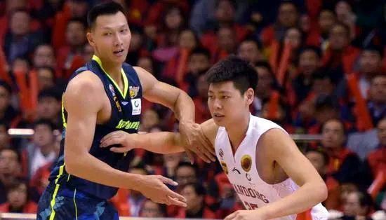 山东男篮最可惜球员,天赋比丁彦雨航高,态度消极被巩晓彬弃用