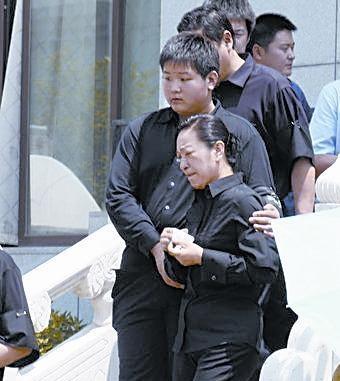 丈夫去世后,刘继红一直没有再婚,她把全部精力投入到了儿子罗疏桐的