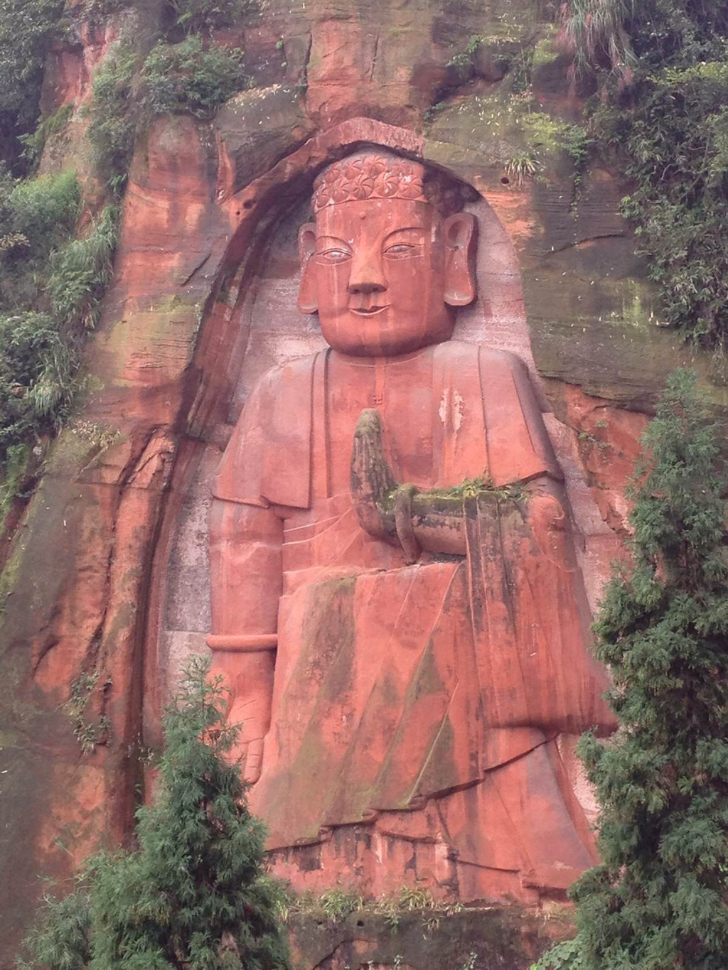 大佛的造型风格具有世界唯一性,通常佛像是依仪轨而建,但八仙山大佛