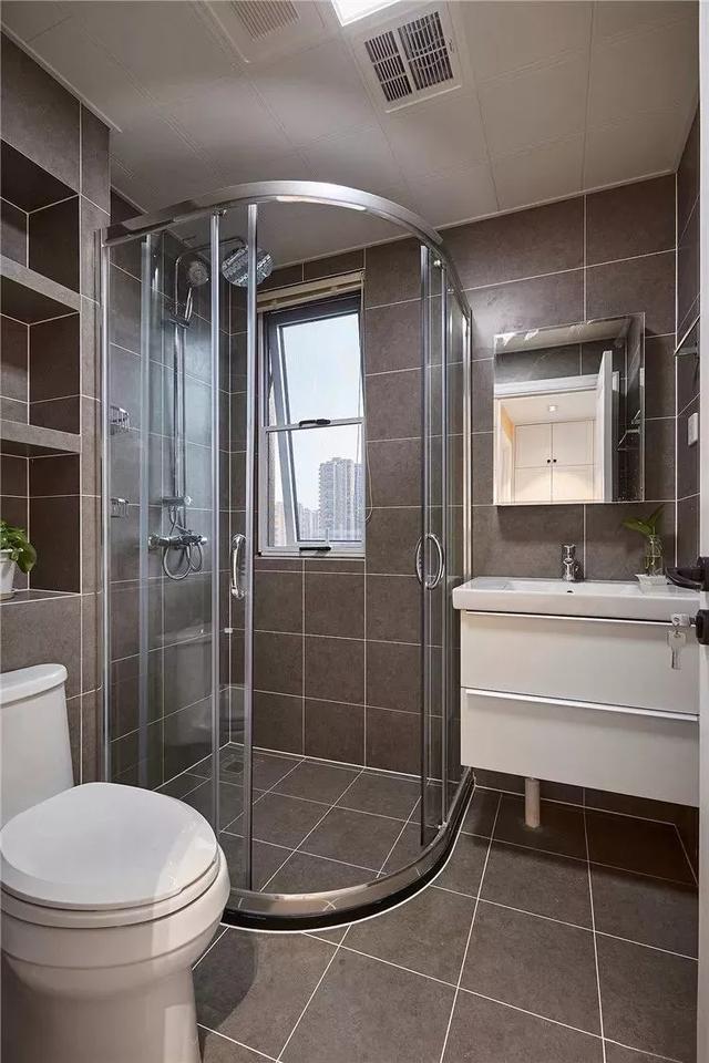 小户型的卫生间,适合什么样的淋浴房?看看这 些怎么样