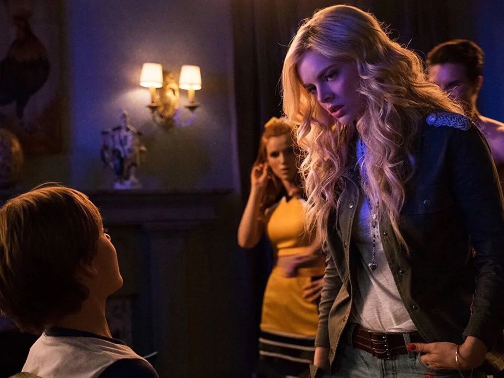 这十部电影不要错过|阿什利|伊琳娜|卡比利亚_新浪新闻