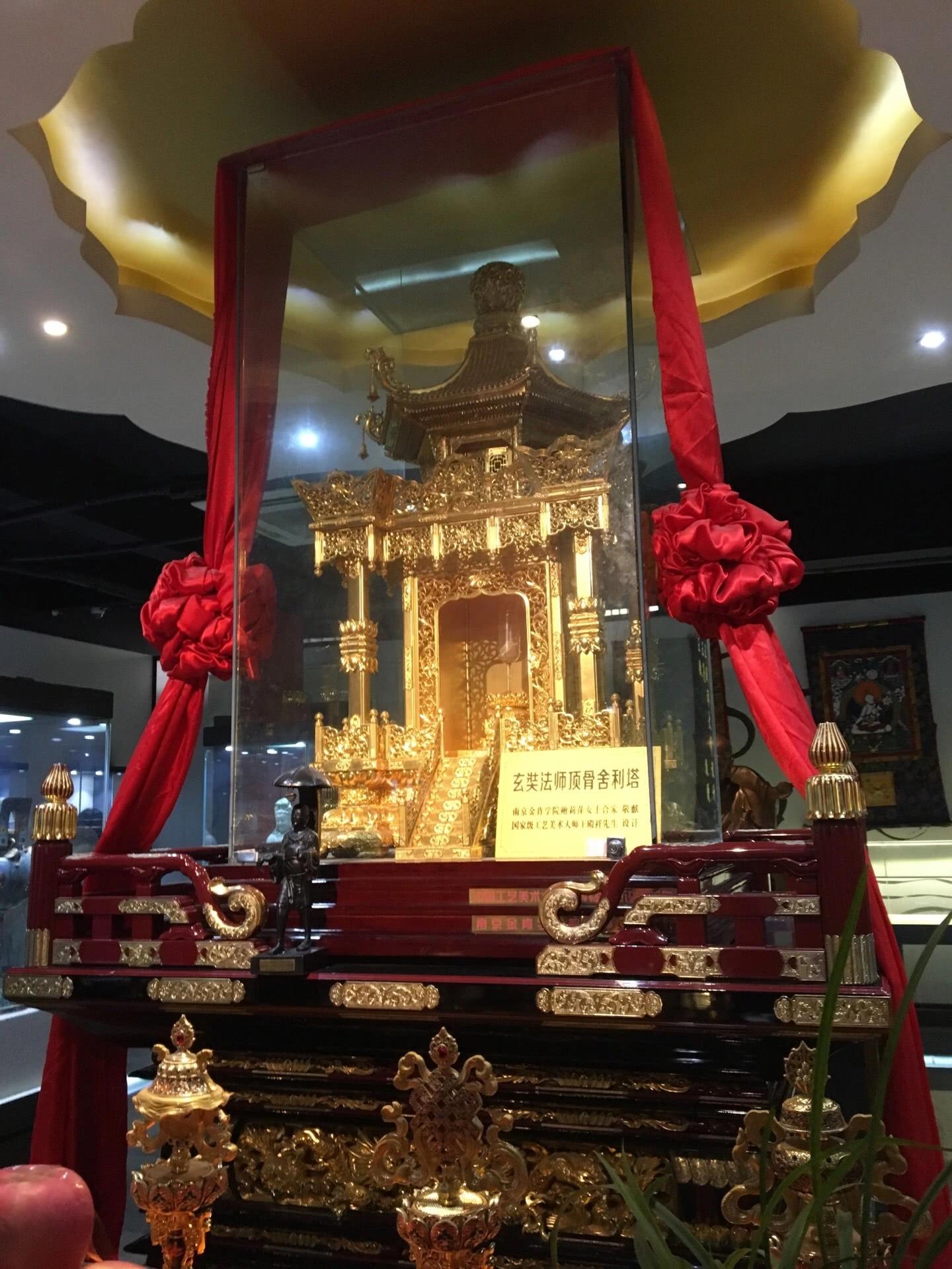 日军在南京挖到玄奘头骨砸碎部分偷偷运回当祖宗供奉至今未还