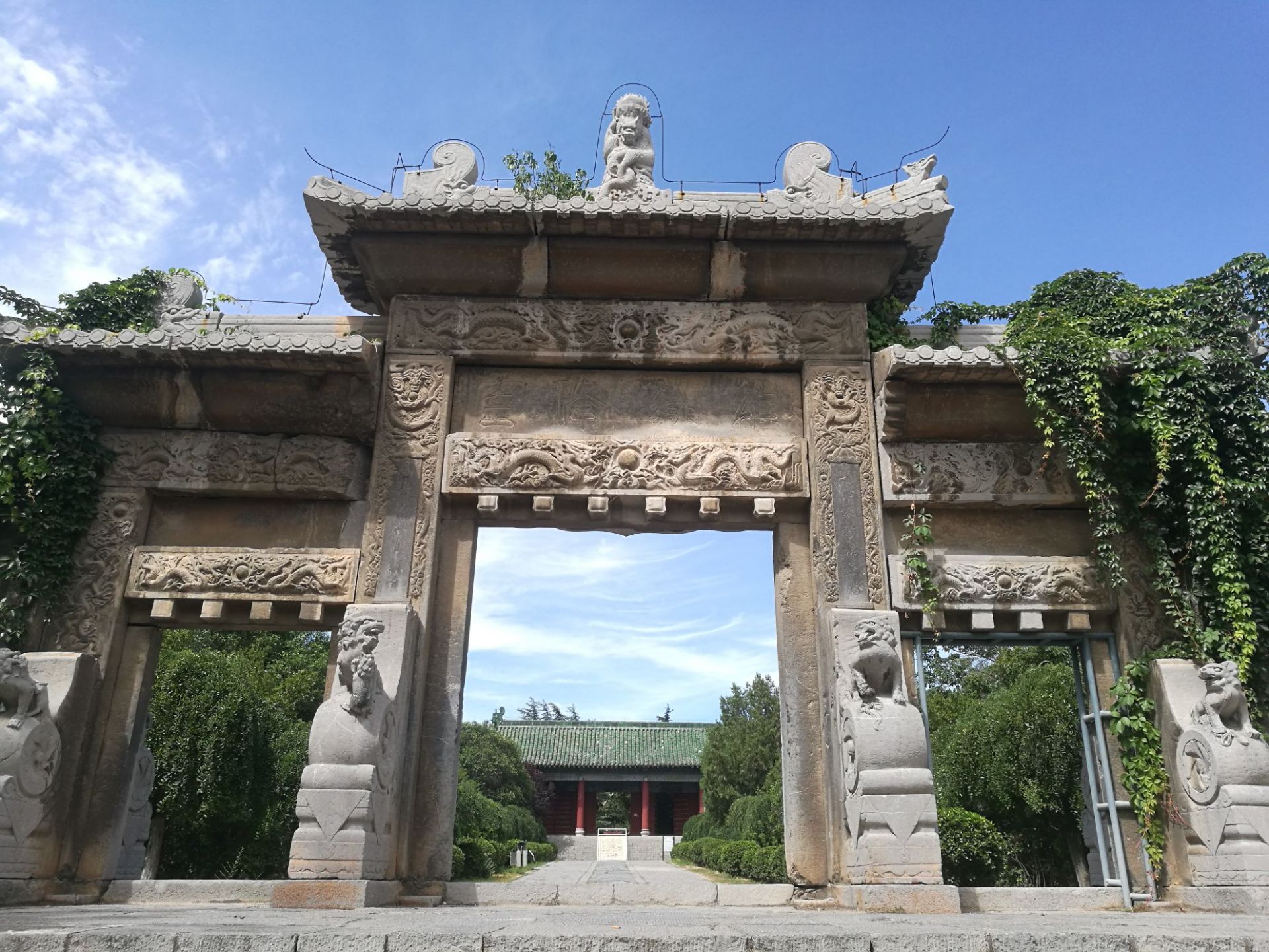 河南潞王陵与定陵规格统一却大不相同缘何地表完好而墓内盗尽