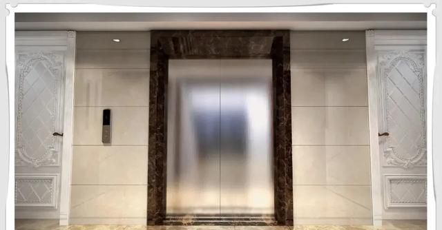 双开门电梯厅                                 宽厅豪宅   三面坊 