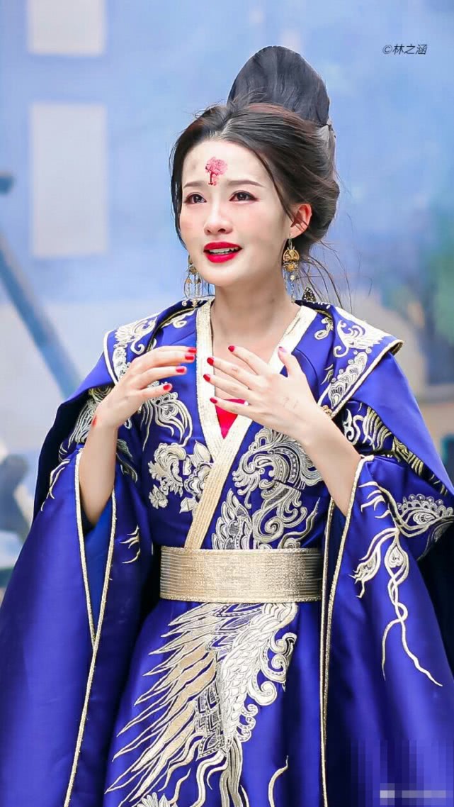 李沁白衣古装美得超凡脱俗,她要来出演小龙女完全不输当年刘亦菲