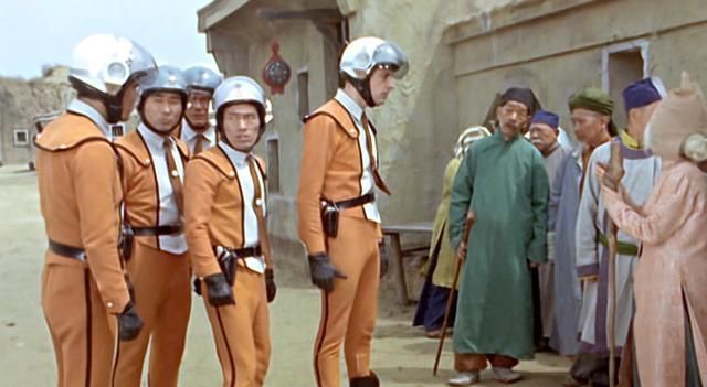 科特队村松队长用一颗石头消灭了怪兽奥特曼都还没出手