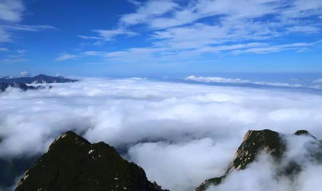 空间湿度较大,下雨之后,那么你应该多多关注崆峒山想观看崆峒山的云海