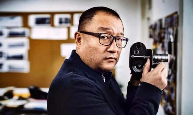 1991年,北京电影学院摄影系大四学生郝彤正面临毕业,需要拍摄一部毕业