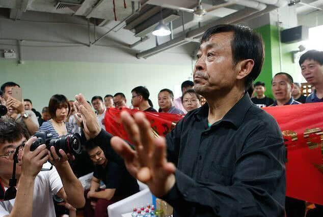 号称掌门人却不堪一击|马保国|掌门人|王庆民_新浪新闻