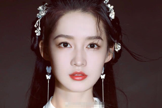 李沁白衣古装美得超凡脱俗,她要来出演小龙女完全不输当年刘亦菲