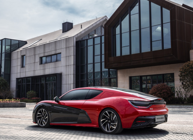 国内车企单车利润排行榜,奔驰一台车赚4万,蔚来单车倒贴55万!