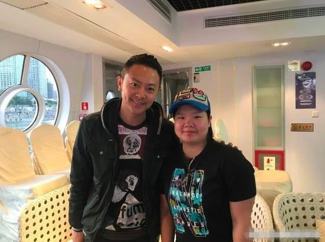 体操最美女神程菲现状32岁打扮像少女脸部已瘦大腿仍粗