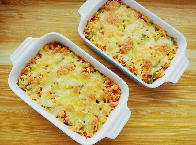 荤素搭配,咖喱鸡肉焗饭就是其中很好的一道美味了啊