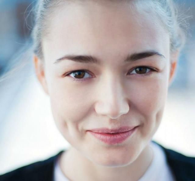 西方10名著名女性上最迷人的酒窝