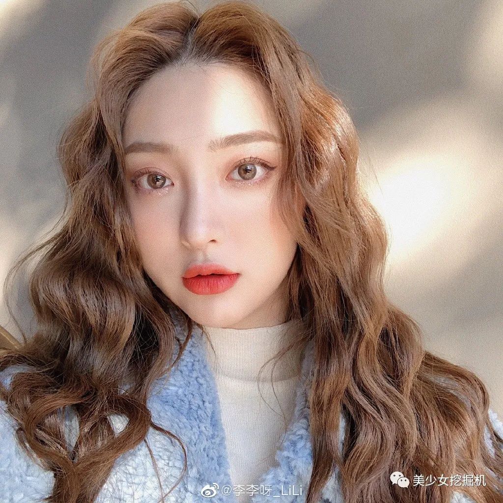 她为洗白自家模特,下场内涵好姐妹,然而评论翻车反被粉丝diss|林珊珊