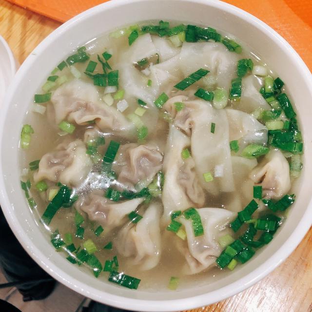 教你营养美味的牛肉小馄饨香气四溢超好吃最后汤汁都不剩