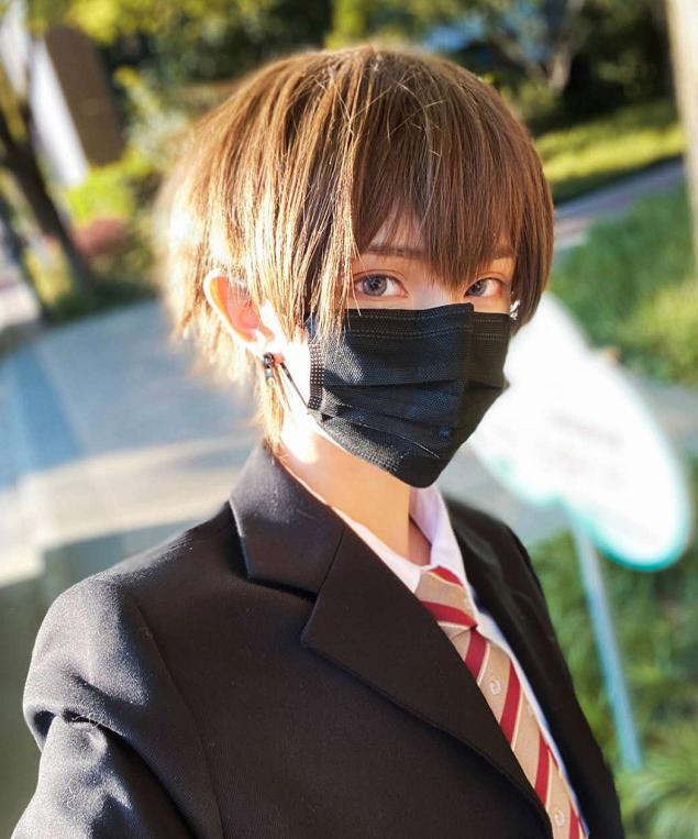 魔王西装cos,大妈的反应亮了