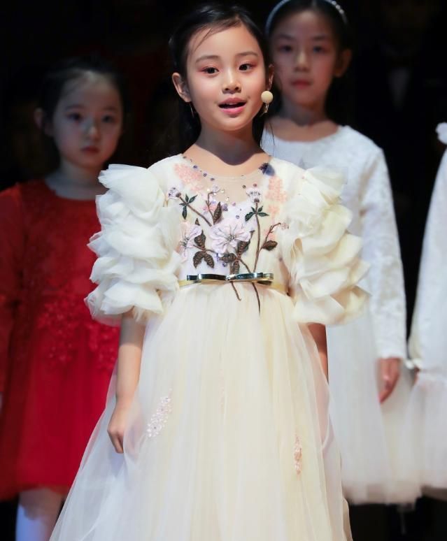 甜馨长大如逆袭7岁拥有初恋脸贾乃亮基因看着好明显