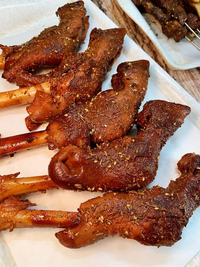 长春7年清真老店,羊蝎子,大肉串,熏酱,回头客天天来吃