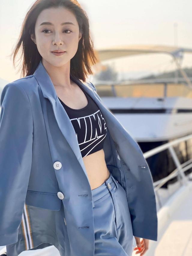 tvb女艺人凭两角色成功上位 曾在台庆获得大奖总值一百万港币|于淼|女