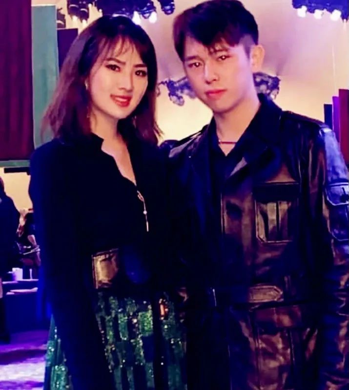陈凯歌长子和名媛千金亲密合照,与何超欣也是朋友|富二代|陈雨昂|陈飞
