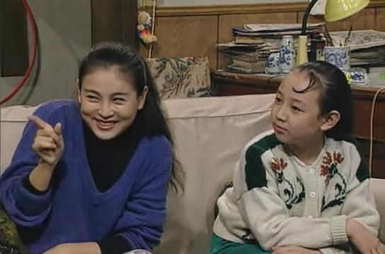 38岁关凌罕曝光,肤白纤瘦被赞美到不敢认|我爱我家|关凌|贾圆圆_新浪