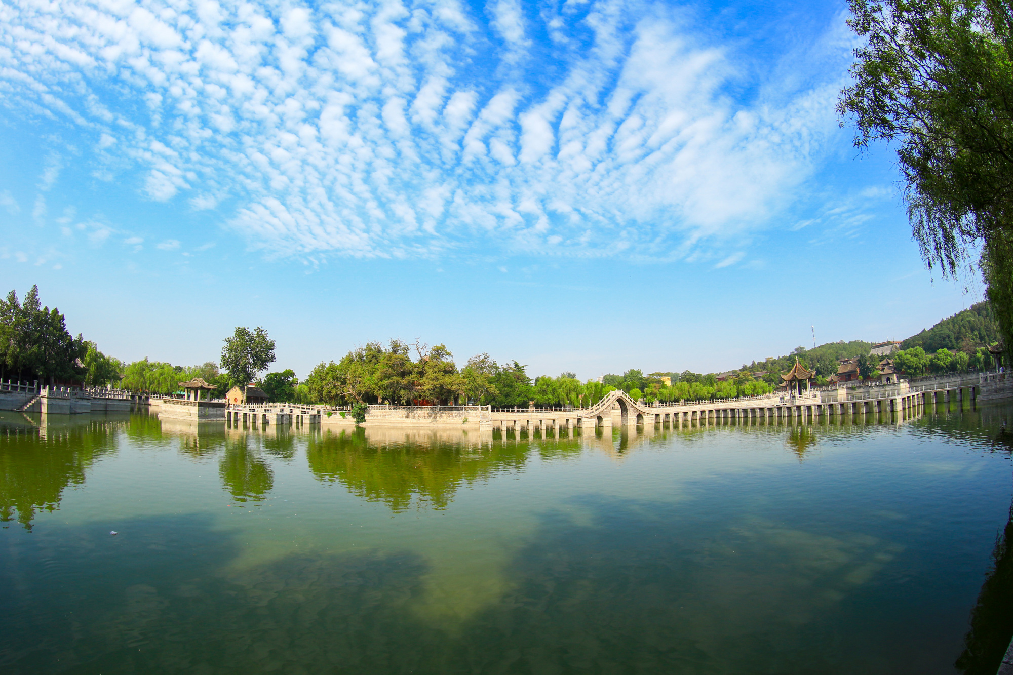 河南百泉景区:苏轼泼墨书写,乾隆砌石修湖,梅花易数邵雍故居
