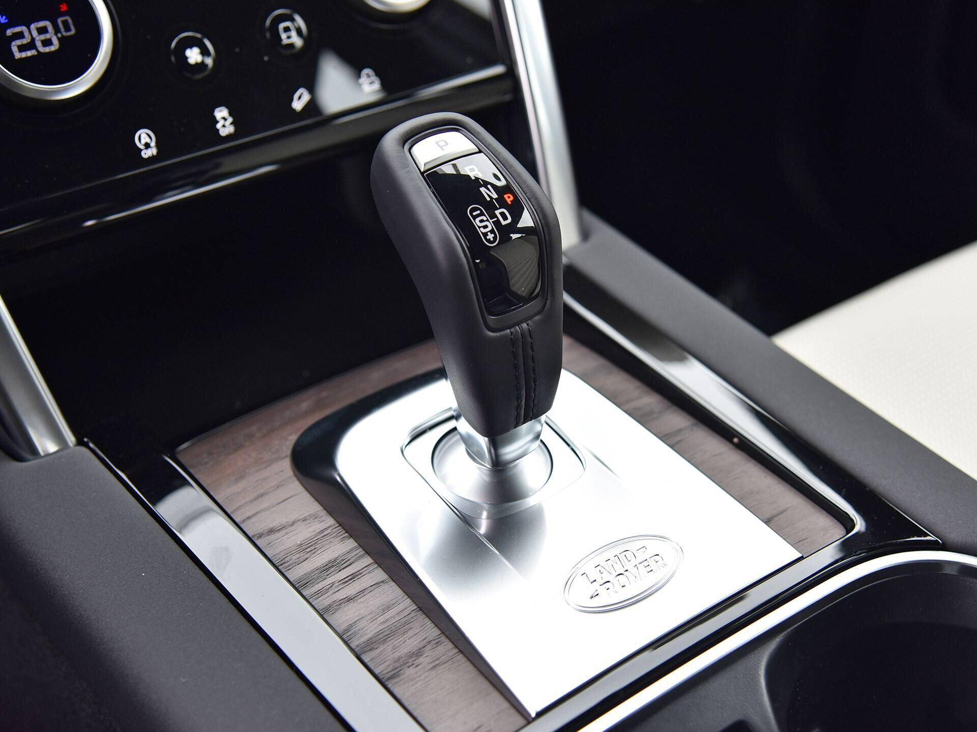 路虎又一“硬核”SUV！配249马力+9AT，如今已跌至30万