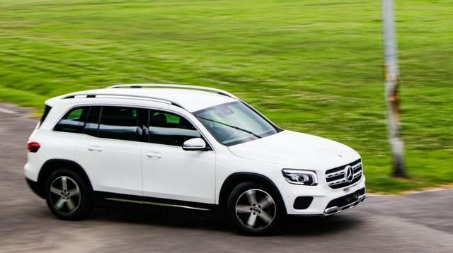 城市路况下试驾点评梅赛德斯奔驰glb 200感受如何