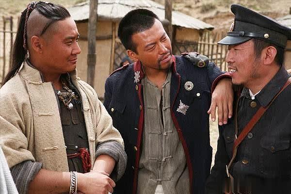 烈酒泡澡驱毒的情节,让我现在还记忆犹新,真乃汉子也.