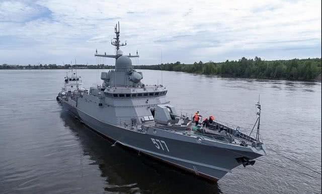 正文  当地时间5月18日,为纪念俄罗斯海军四大舰队之一的波罗的海舰队