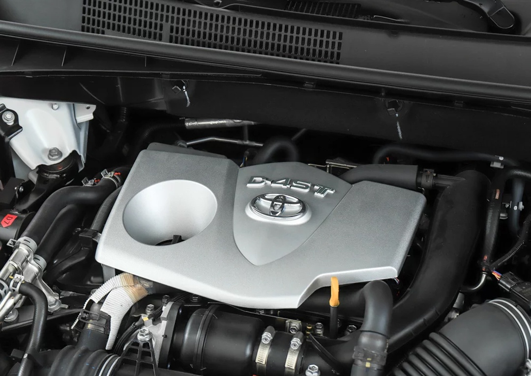 供不应求的主因就在这台代号为8ar-fts的丰田d-4st涡轮增压发动机上