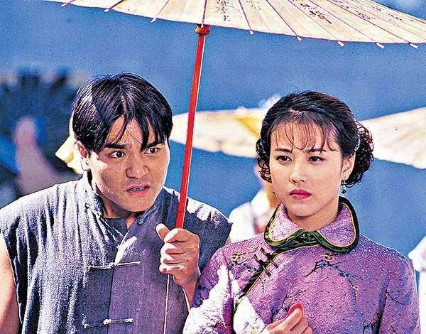 1985年,她和《上海滩》丁力饰演者吕良伟因为合演《小岛风云》认识