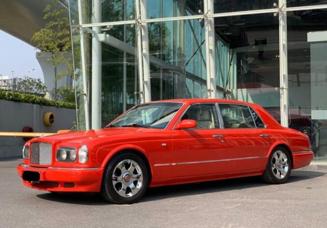 旧车行老板花80万收来一辆红色宾利雅致,自信满满,坦言很好转手